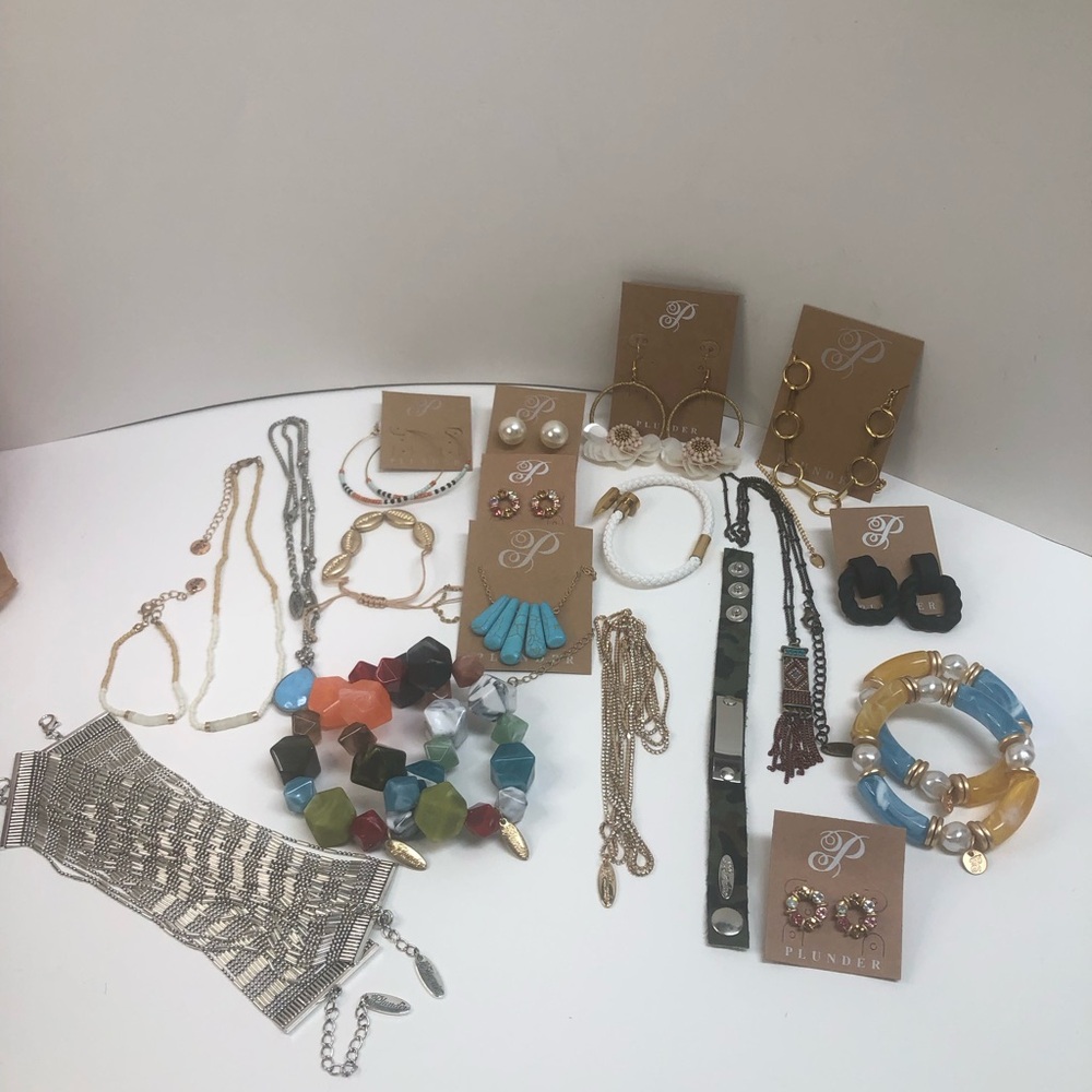 Plunder Jewelry Bundle 22 pieces Resellers Bundle